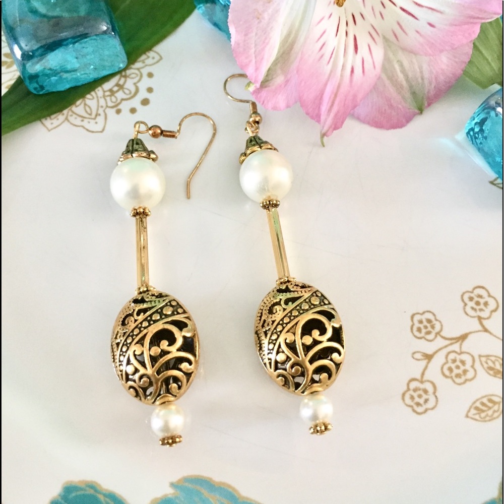 Antique Gold Filigree Earring Dangle
